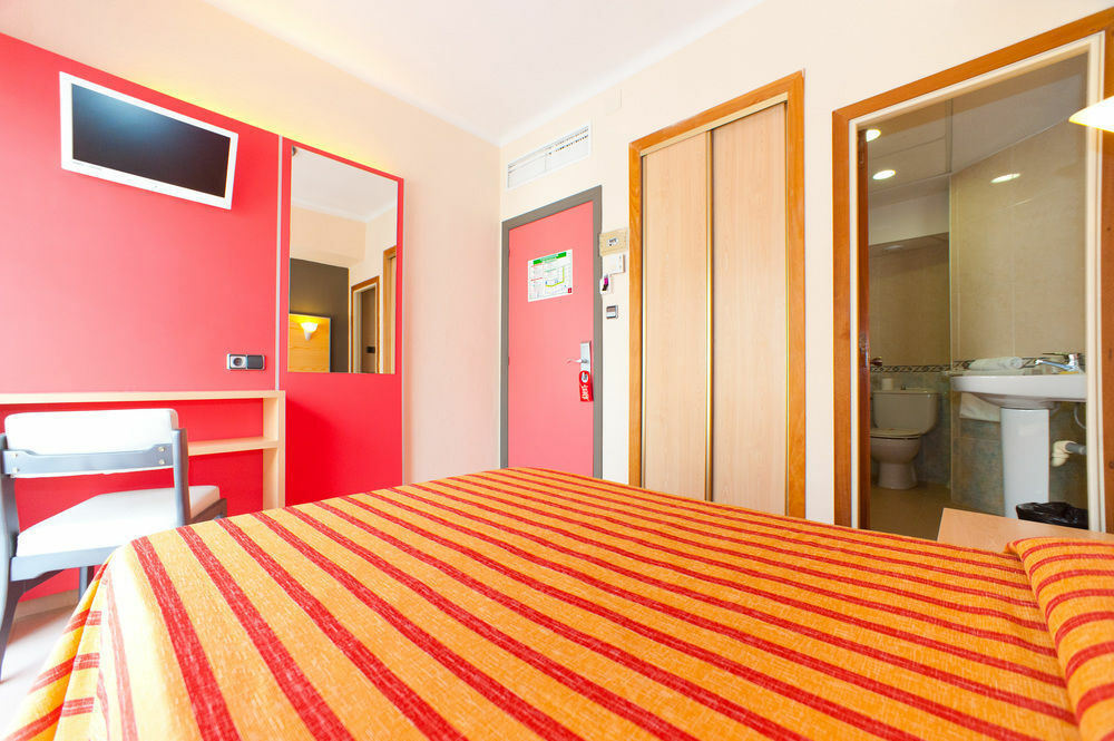 The Red Hotel By Ibiza Feeling - Adults Only San Antonio  Eksteriør billede