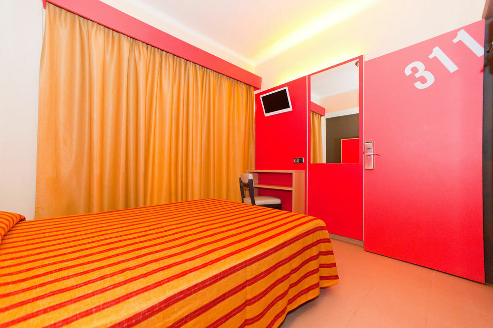 The Red Hotel By Ibiza Feeling - Adults Only San Antonio  Eksteriør billede
