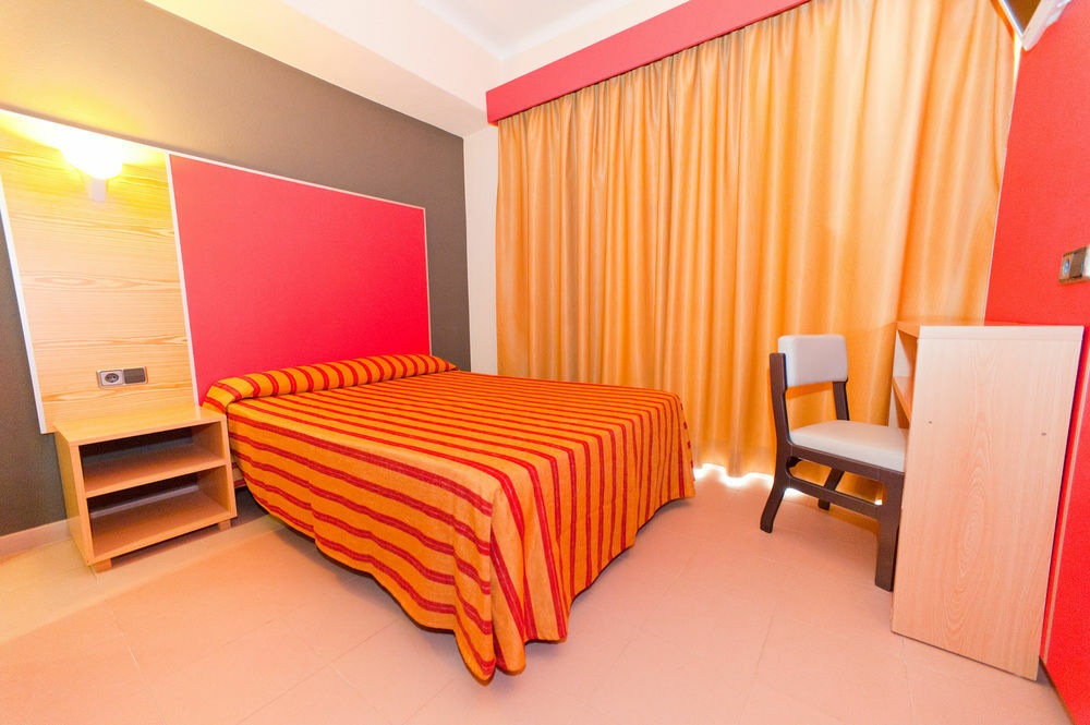 The Red Hotel By Ibiza Feeling - Adults Only San Antonio  Eksteriør billede